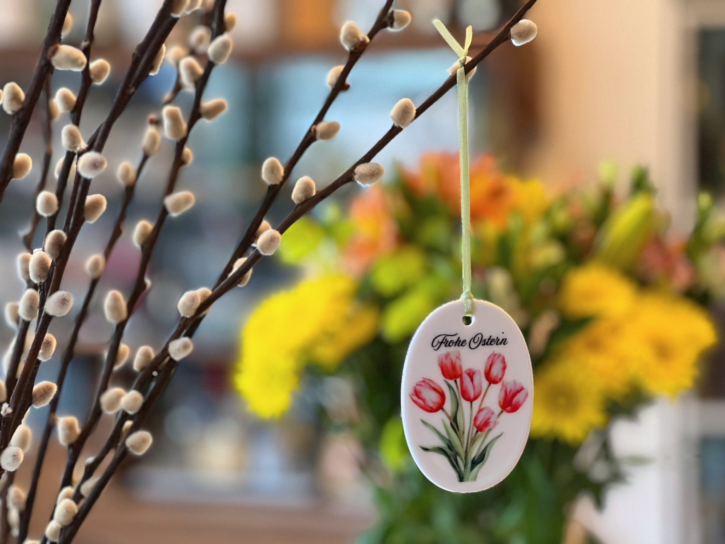 German Ceramic Easter Ornament with Tulip Design – Frohe Ostern